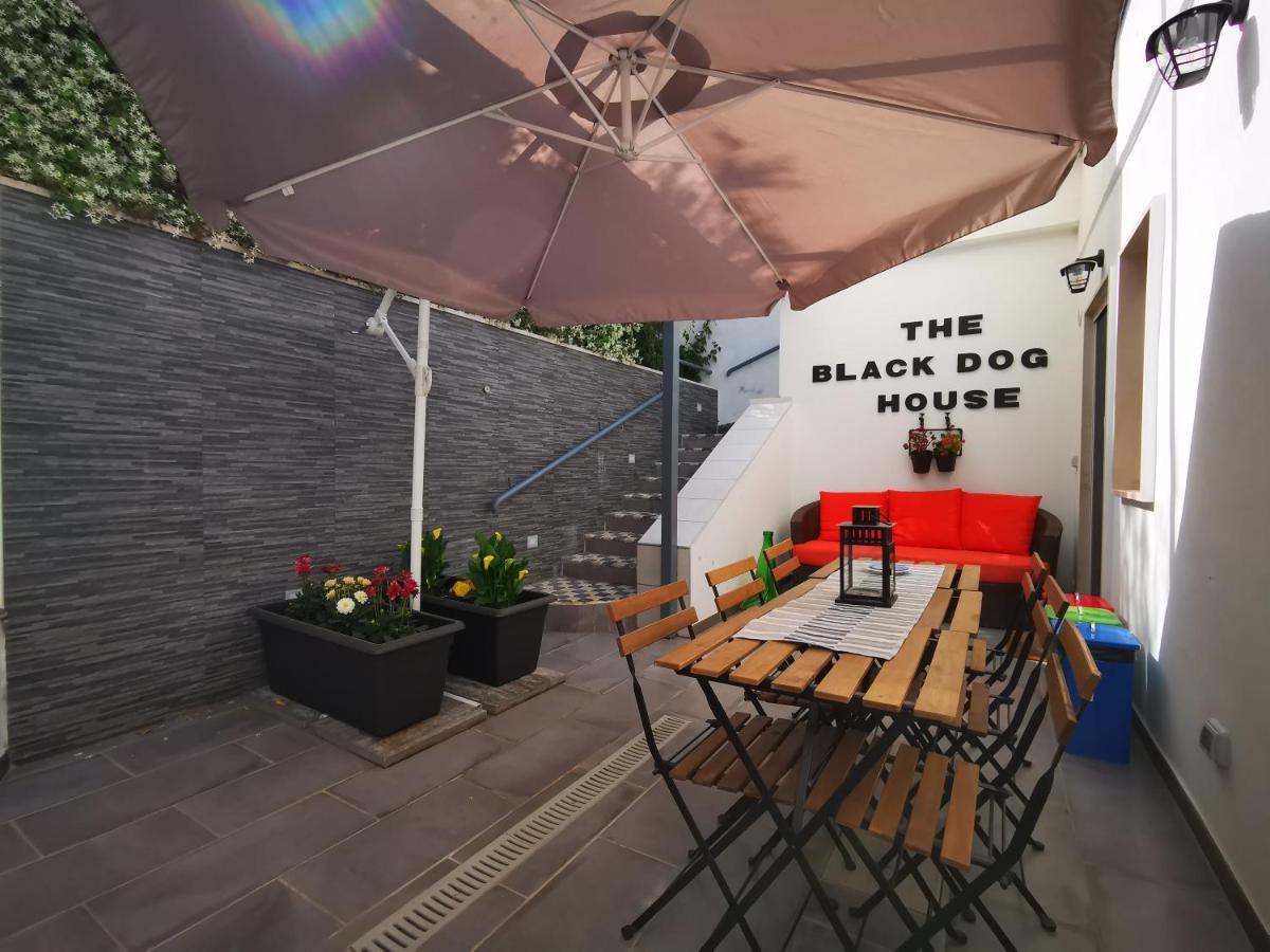ולנצאנו The Black Dog House מראה חיצוני תמונה