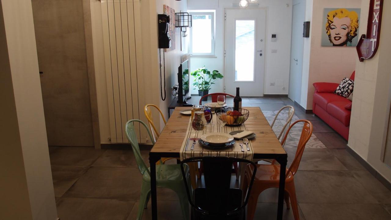 ולנצאנו The Black Dog House מראה חיצוני תמונה